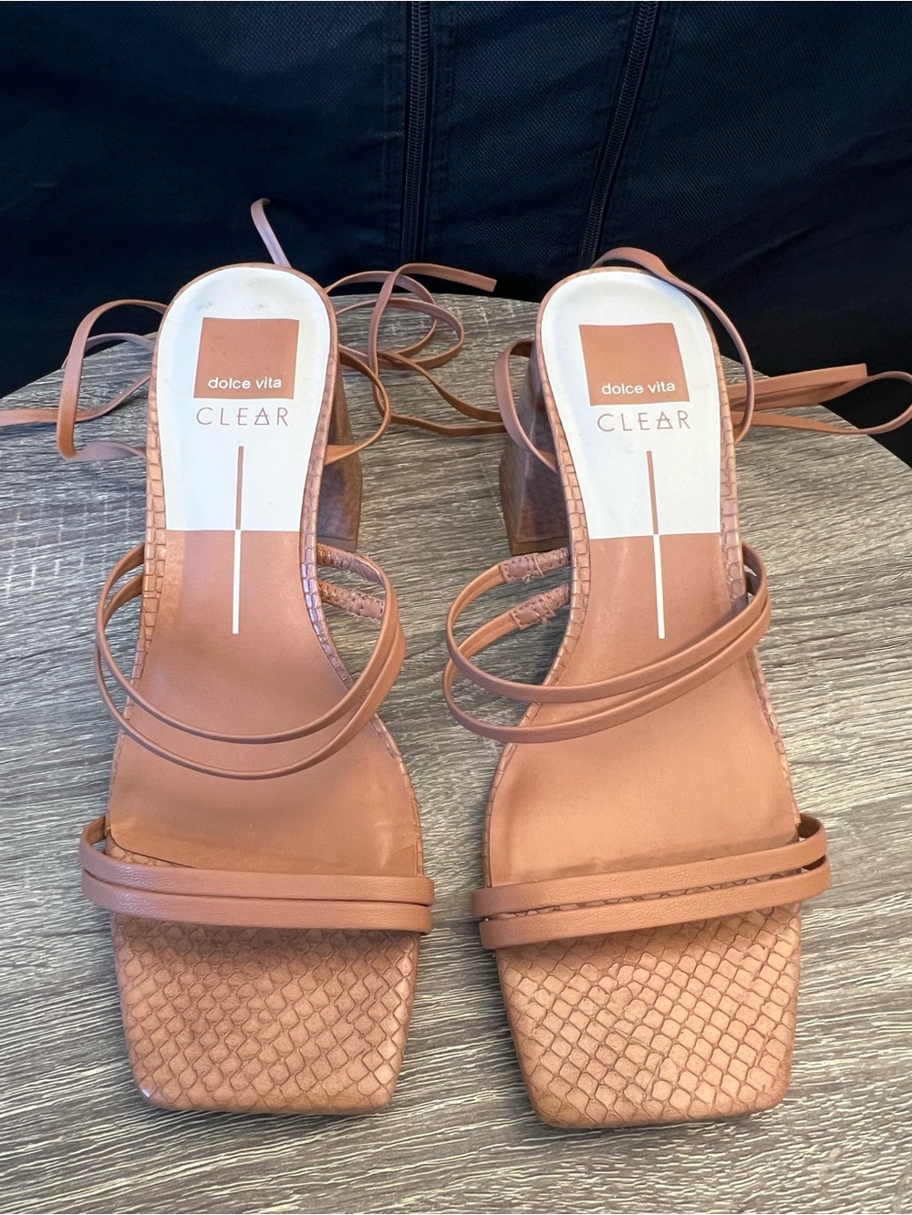 Anthropologie Dolce Vita Clear Paxx Luggage Stella Heels- Size 8.5 - Picture 8 of 15